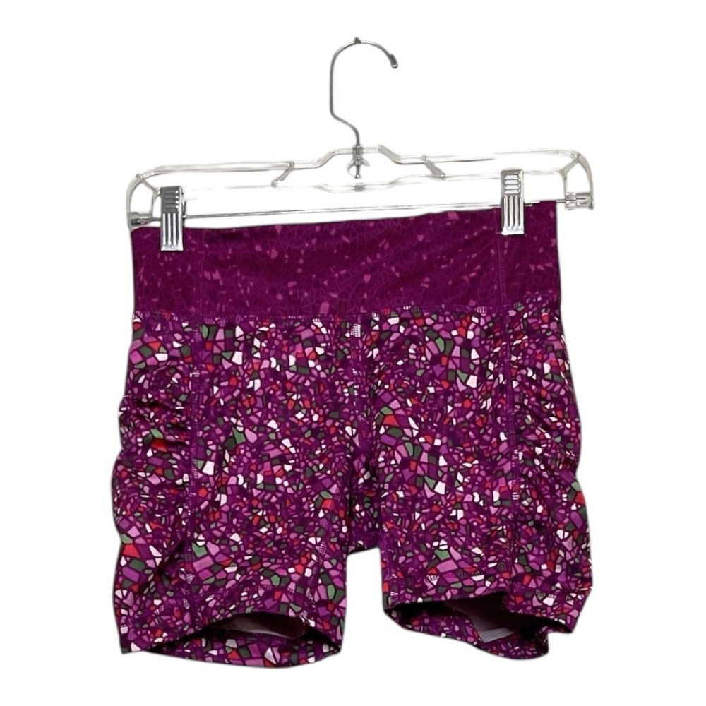 Women’s Lululemon Speed Track Short Paradise‎ camo, size 4